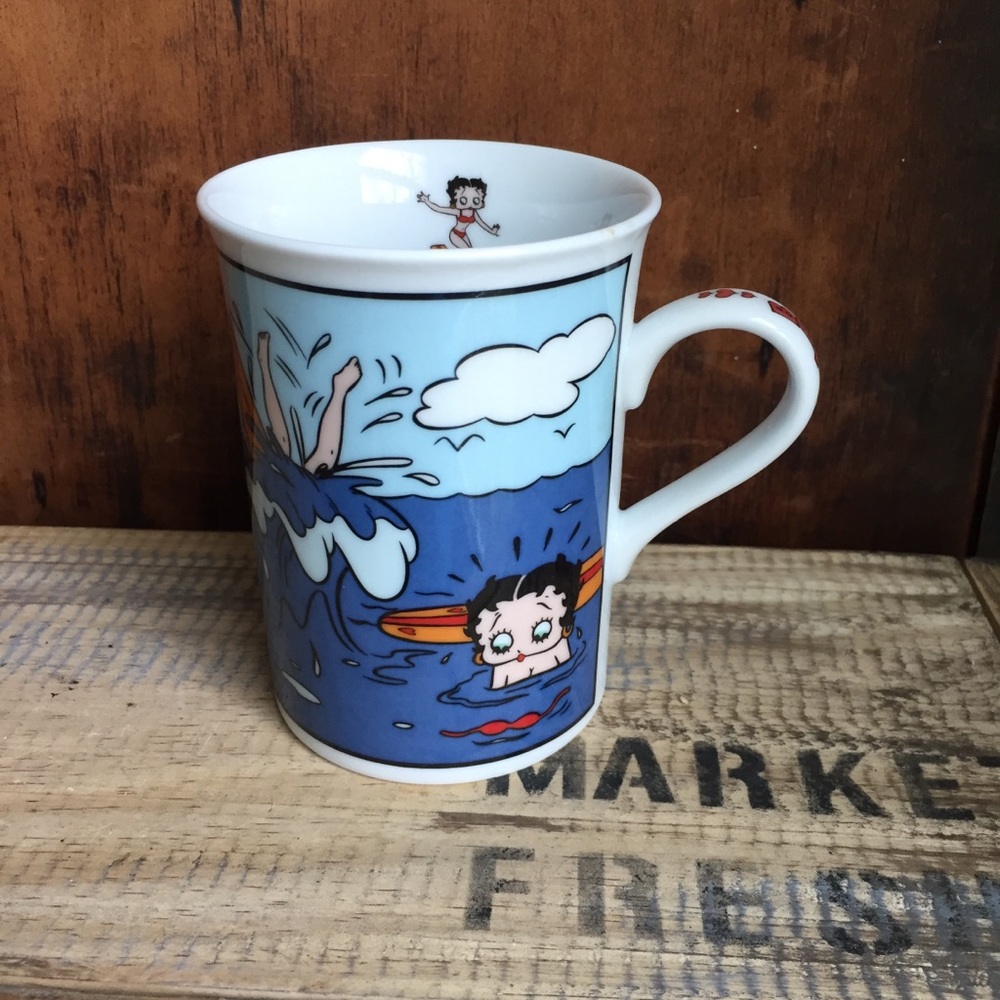 Betty Boop Wipe Out porcelain mug New - Picture 3 of 8